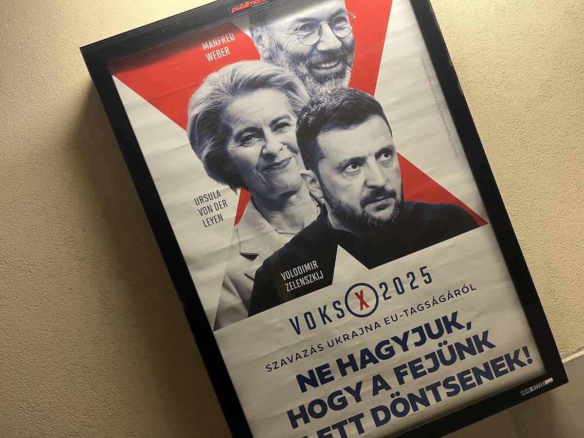 Von-der-Leyen-reappears-in-Orban-governments-negative-poster-campaign-Zelensky-and-Weber-are-there-too-2025.jpg